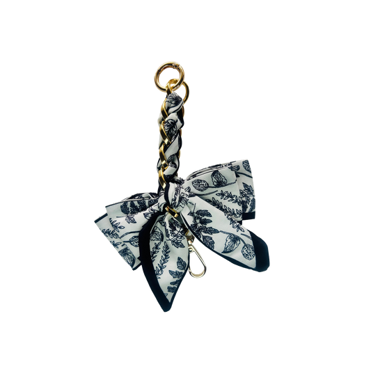 Bow Chain Black & White